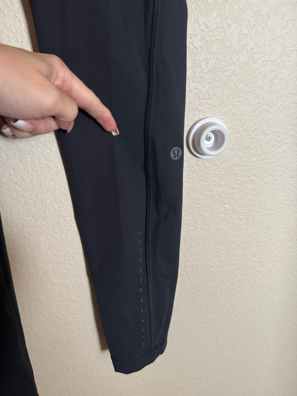 Lululemon‎ Swift Speed High Rise Tight 28" Legging Luxtreme Pockets Black Size 6 - Picture 8 of 14